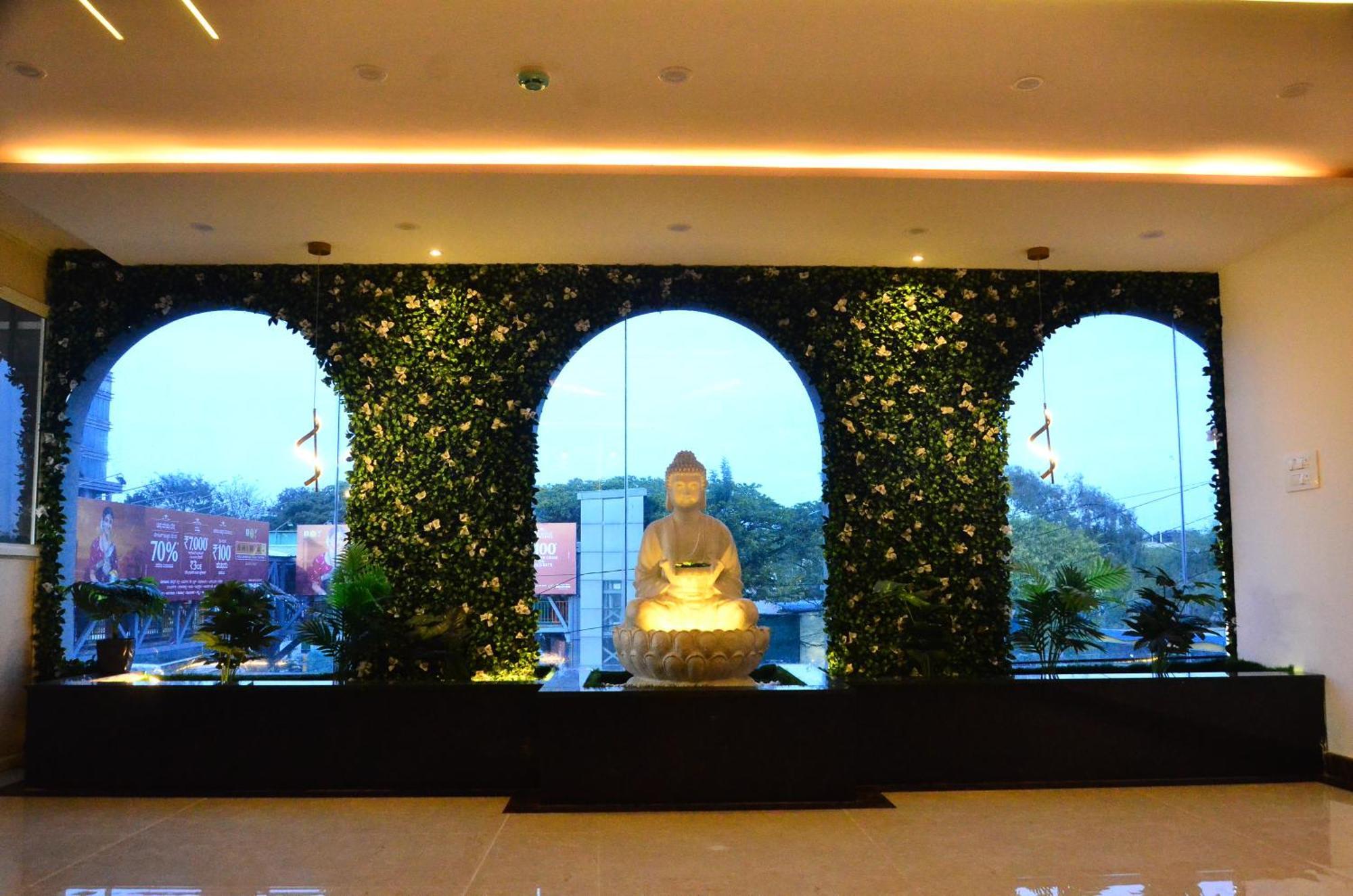 Hotel Eyrie Nest Bangalore Luaran gambar