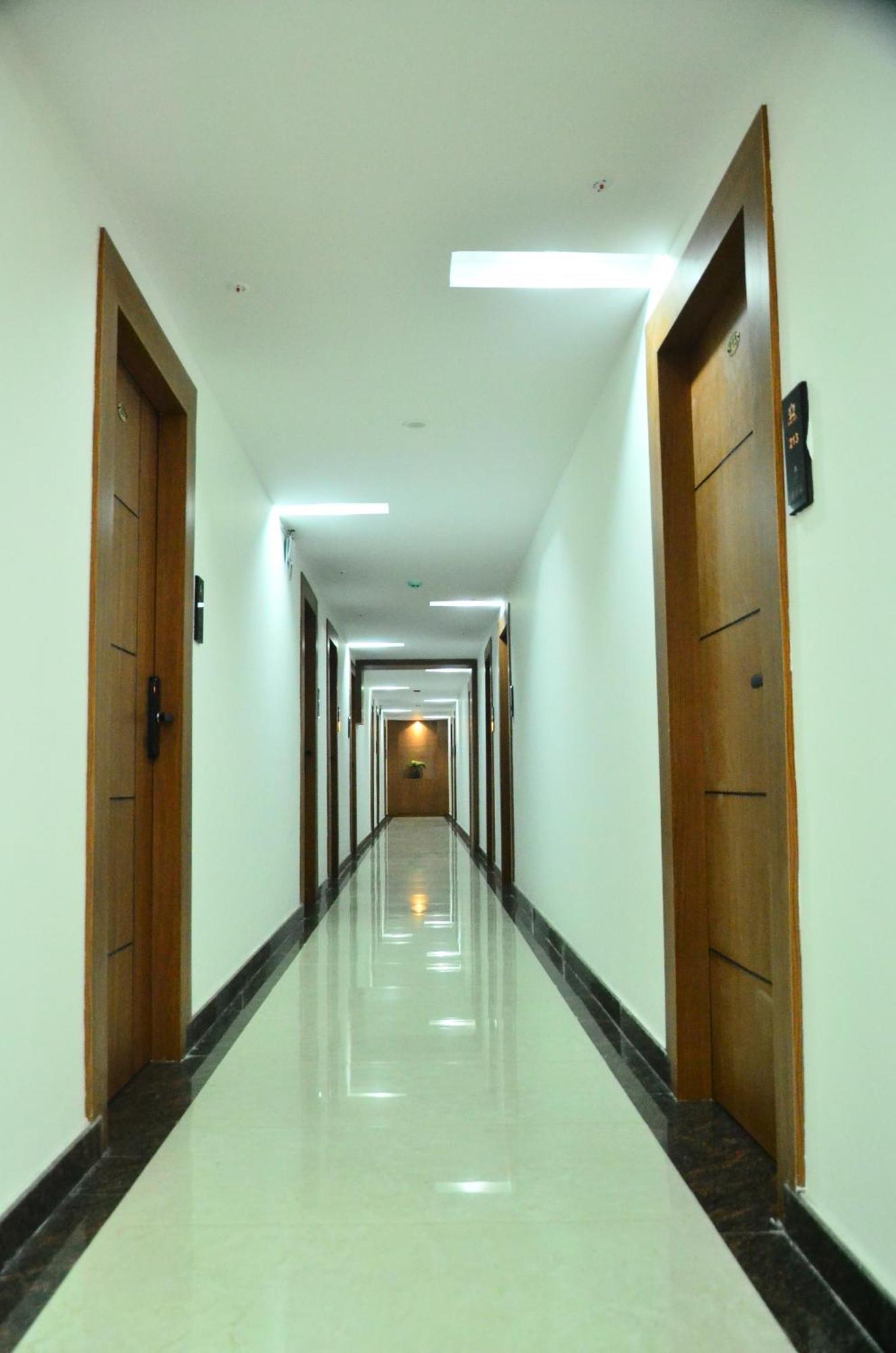Hotel Eyrie Nest Bangalore Luaran gambar