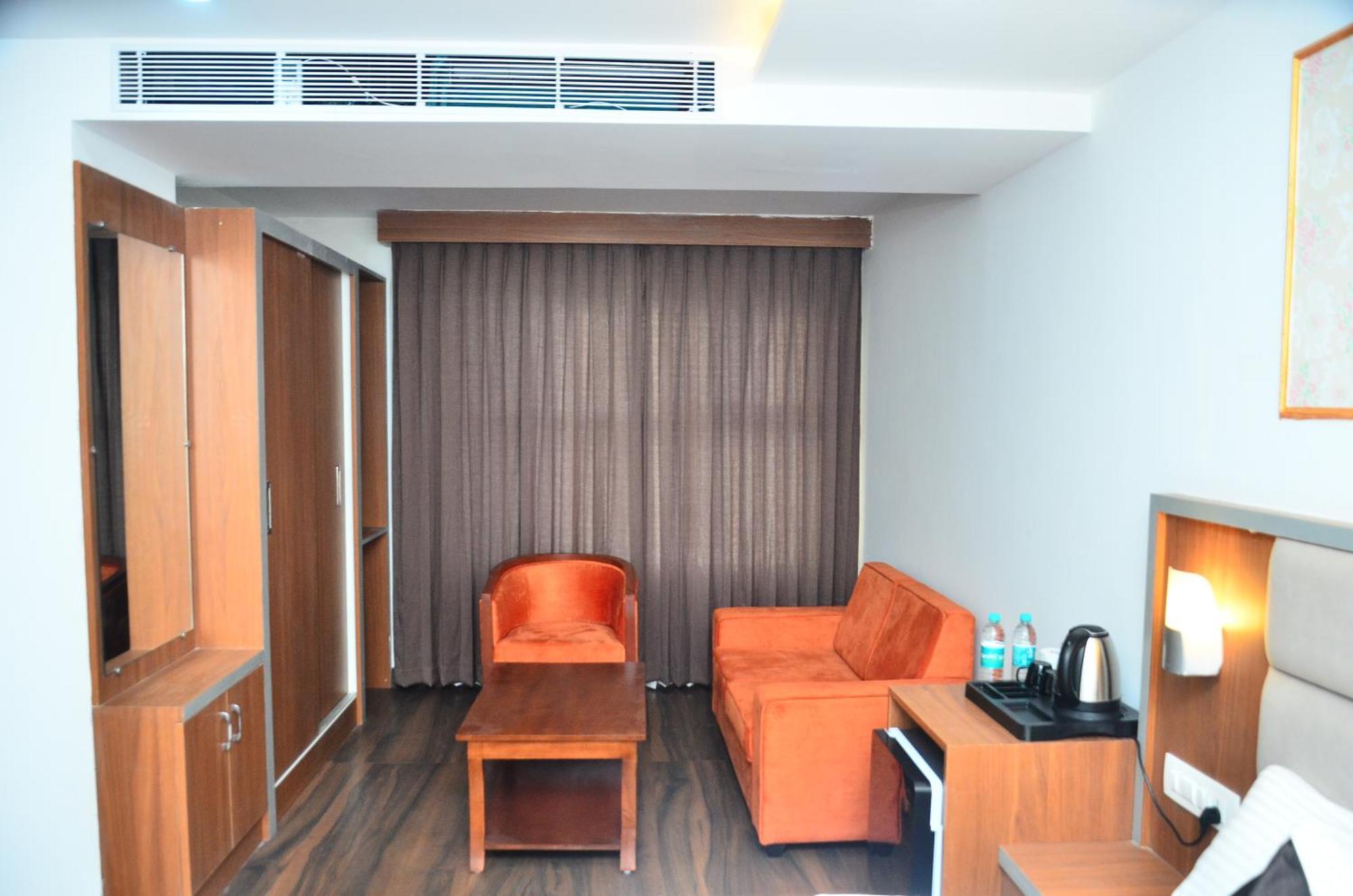 Hotel Eyrie Nest Bangalore Luaran gambar