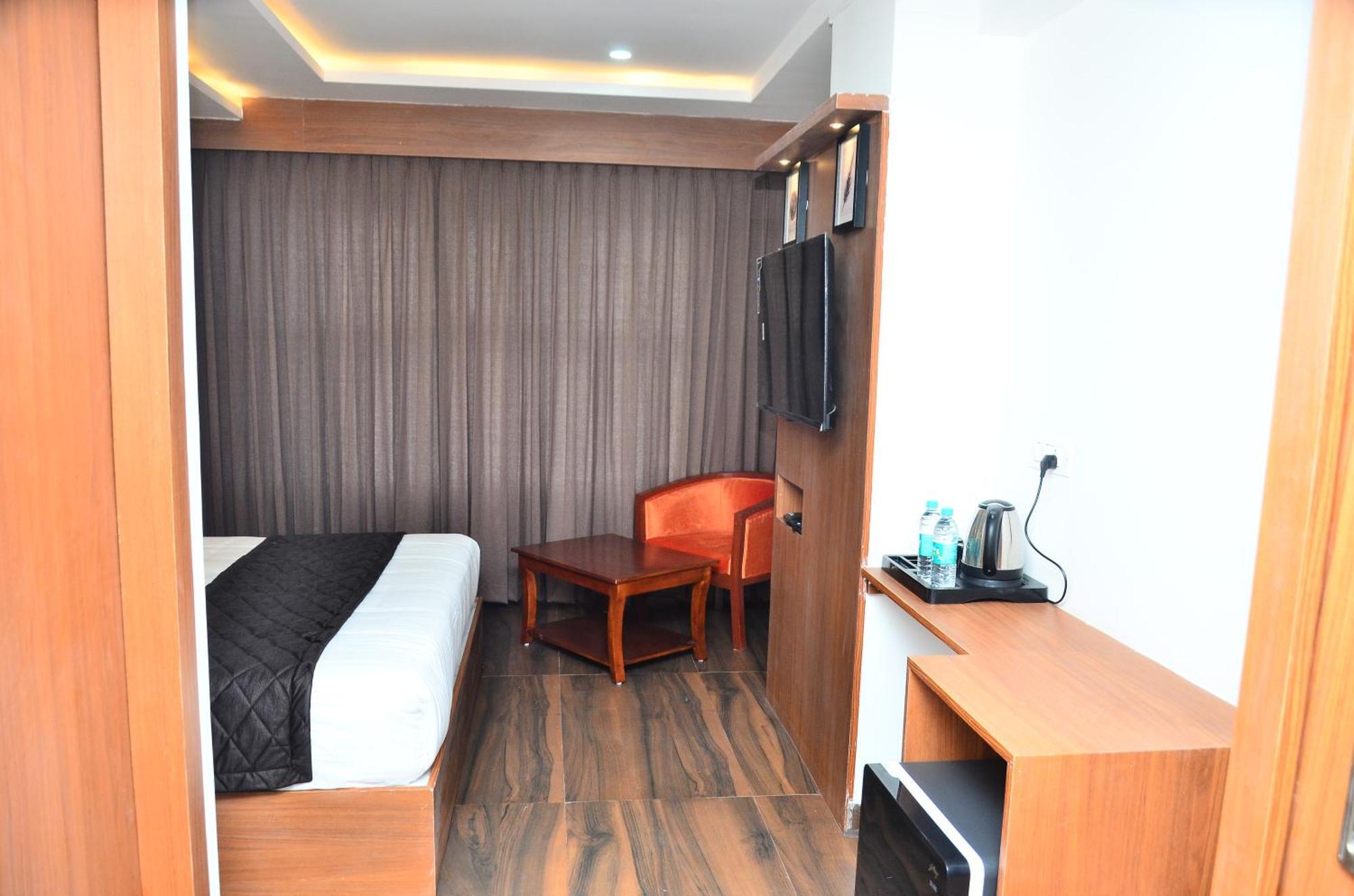 Hotel Eyrie Nest Bangalore Luaran gambar