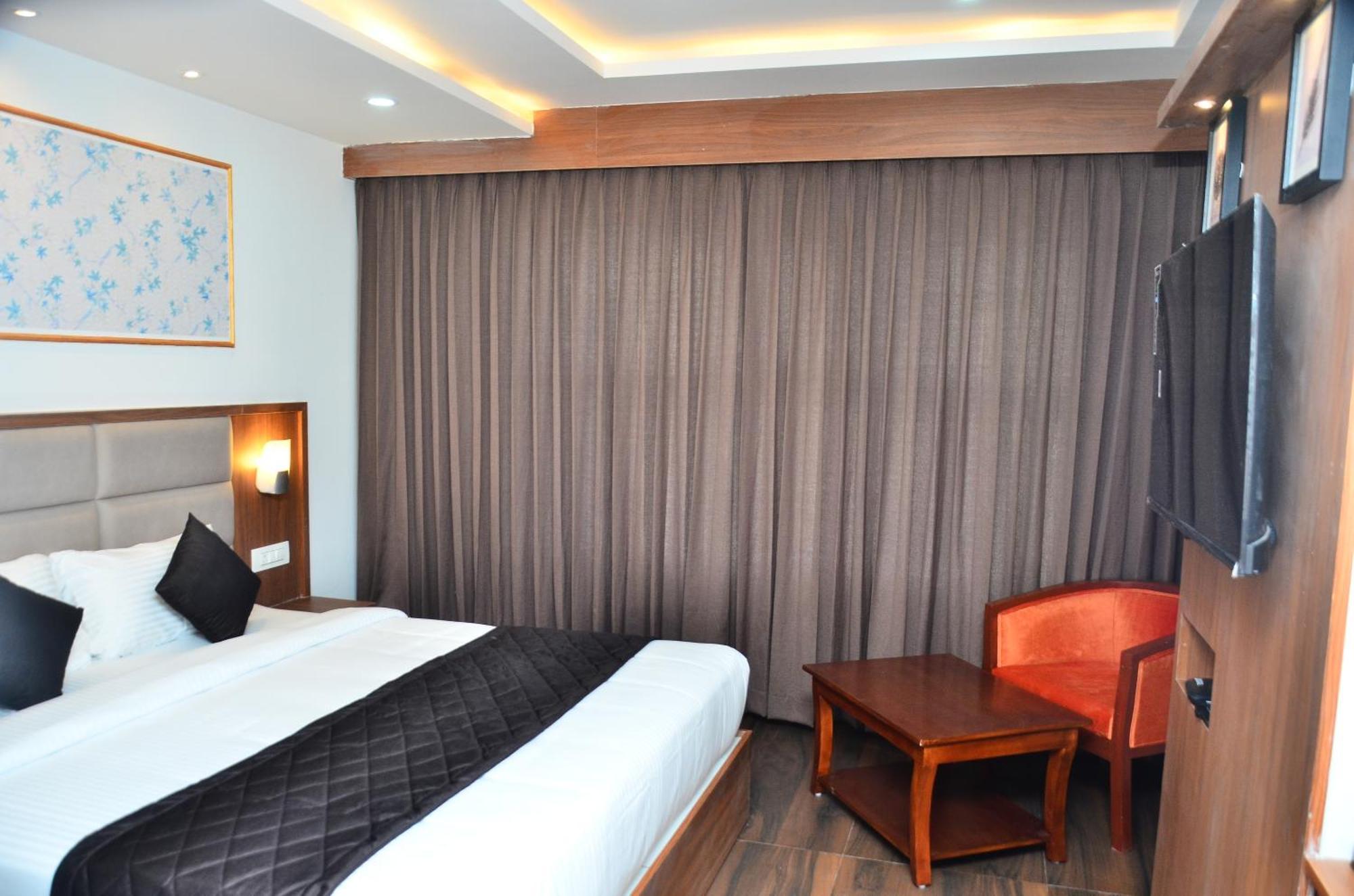 Hotel Eyrie Nest Bangalore Luaran gambar