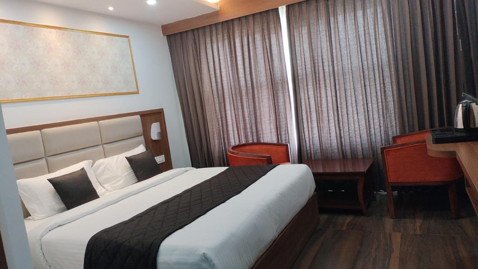 Hotel Eyrie Nest Bangalore Luaran gambar
